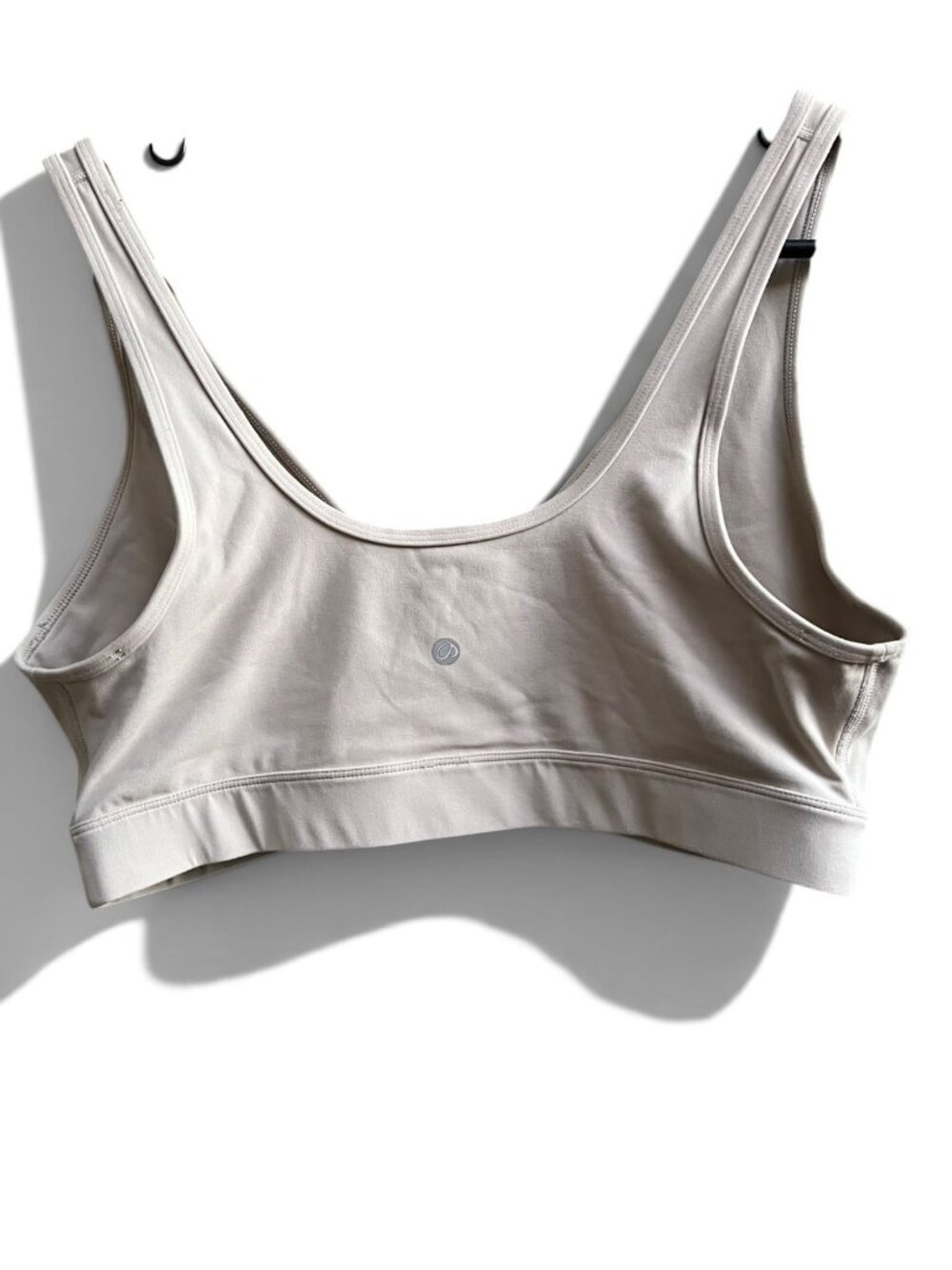 CRZ YOGA Butterluxe Beige V-Neck Crisscross Surplice Sports Bra Size M
